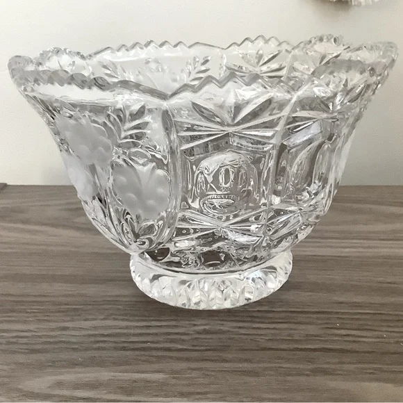 Imperilux Cut Glass Bowl - Picture 3 of 5